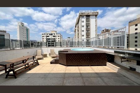 Apartamento à venda com 200m², 3 quartos e 2 vagasCobertura