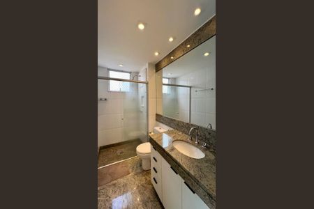 Apartamento à venda com 200m², 3 quartos e 2 vagasBanheiro