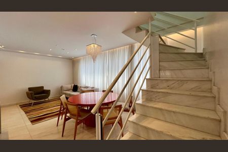 Apartamento à venda com 200m², 3 quartos e 2 vagasSala