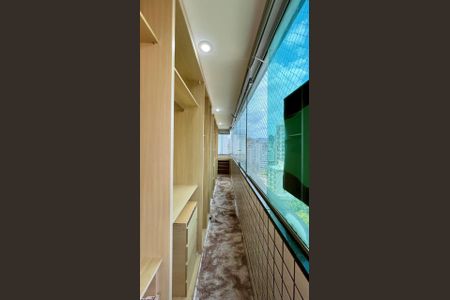 Apartamento à venda com 200m², 3 quartos e 2 vagasCloset