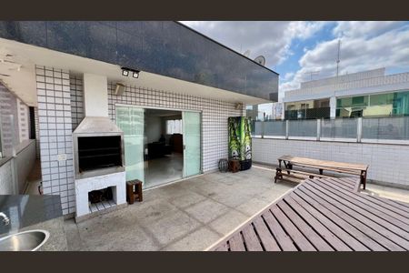 Apartamento à venda com 200m², 3 quartos e 2 vagasCobertura