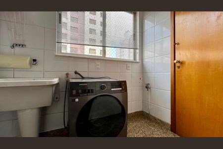 Apartamento à venda com 200m², 3 quartos e 2 vagasÁrea de Serviço