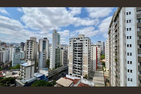 Apartamento à venda com 200m², 3 quartos e 2 vagasVista