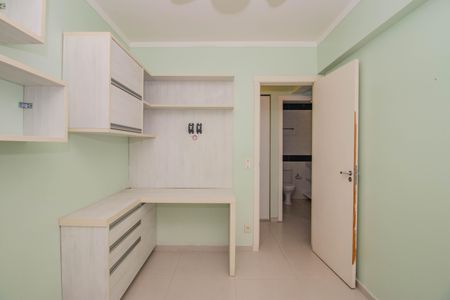 Quarto de apartamento para alugar com 2 quartos, 70m² em Vila Ipiranga, Porto Alegre