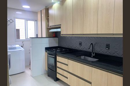 Cozinha de apartamento para alugar com 2 quartos, 85m² em Tupi, Praia Grande