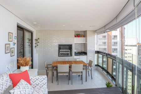 Apartamento à venda com 218m², 3 quartos e 5 vagasVaranda Gourmet