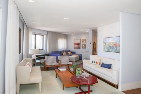 Apartamento à venda com 218m², 3 quartos e 5 vagasSala