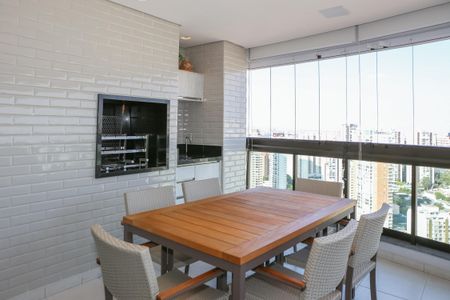 Apartamento à venda com 218m², 3 quartos e 5 vagasVaranda Gourmet