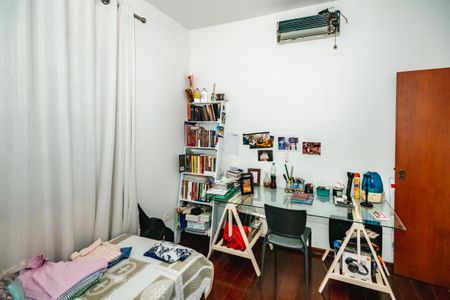 Casa à venda com 300m², 3 quartos e 3 vagasQuarto 2