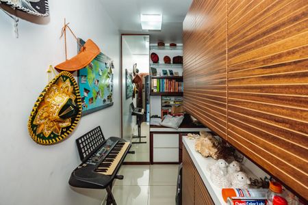 Casa à venda com 300m², 3 quartos e 3 vagasEscritório