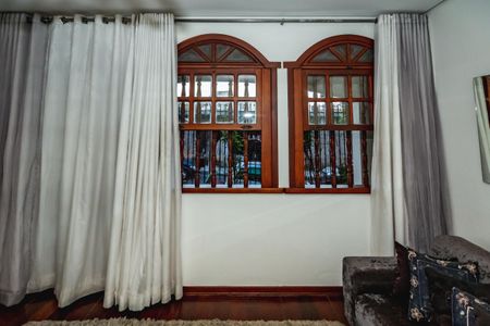 Casa à venda com 300m², 3 quartos e 3 vagasSala