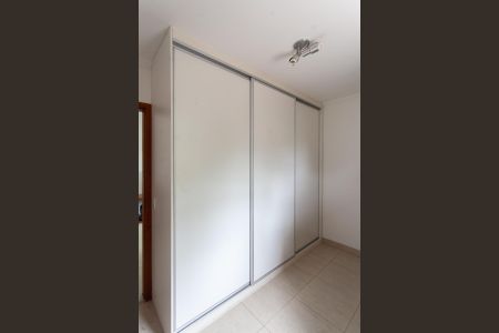 Apartamento à venda com 58m², 2 quartos e 1 vagaQuarto 2