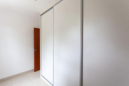 Apartamento à venda com 58m², 2 quartos e 1 vagaQuarto 2