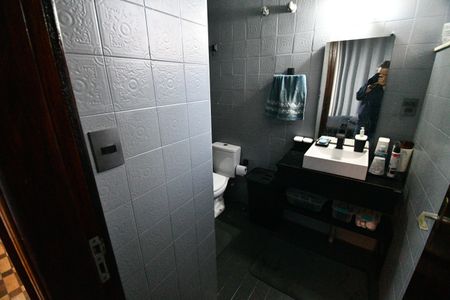 Casa para alugar com 400m², 3 quartos e 4 vagasBanheiro - Suíte