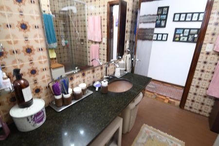 Casa para alugar com 400m², 3 quartos e 4 vagasBanheiro Social