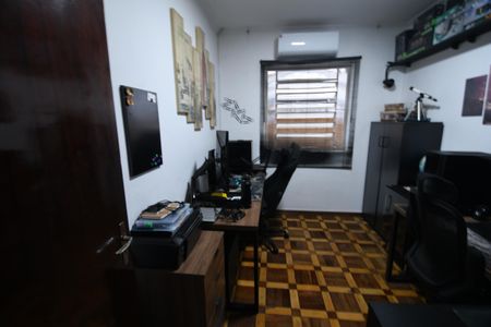 Casa para alugar com 400m², 3 quartos e 4 vagasEscritório