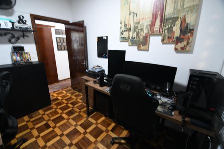 Casa para alugar com 400m², 3 quartos e 4 vagasEscritório