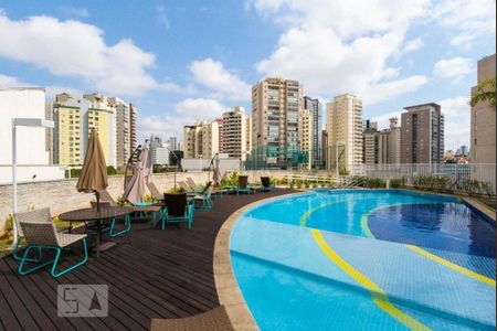 Apartamento à venda com 100m², 3 quartos e 2 vagas Apartamento à venda com 100m², 3 quartos e 2 vagasÁrea comum - Piscina