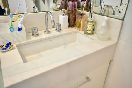 Apartamento à venda com 100m², 3 quartos e 2 vagas Apartamento à venda com 100m², 3 quartos e 2 vagasBanheiro da Suíte