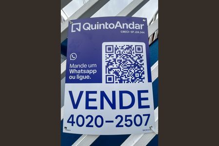 Casa à venda com 370m², 5 quartos e 3 vagas Casa à venda com 370m², 5 quartos e 3 vagasPlaca