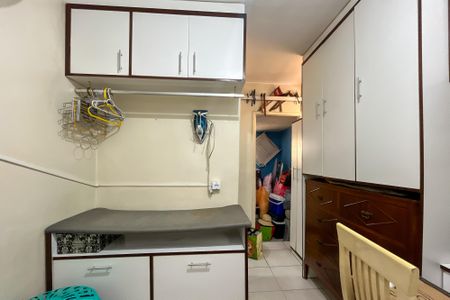 Casa à venda com 370m², 5 quartos e 3 vagas Casa à venda com 370m², 5 quartos e 3 vagasÁrea de Serviço