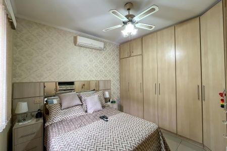 Casa à venda com 370m², 5 quartos e 3 vagas Casa à venda com 370m², 5 quartos e 3 vagasSuíte