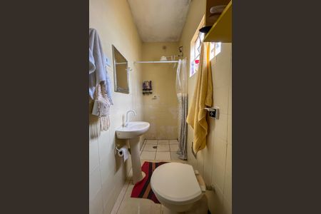 Casa à venda com 370m², 5 quartos e 3 vagas Casa à venda com 370m², 5 quartos e 3 vagasCasa 2 - Banheiro Social