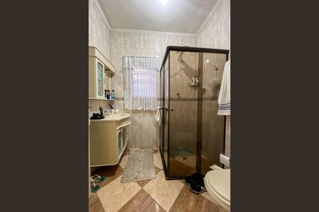 Casa à venda com 370m², 5 quartos e 3 vagas Casa à venda com 370m², 5 quartos e 3 vagasBanheiro Corredor