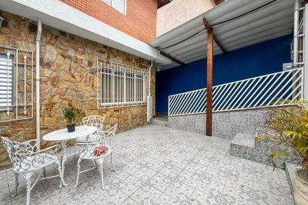 Casa à venda com 370m², 5 quartos e 3 vagas Casa à venda com 370m², 5 quartos e 3 vagasQuintal