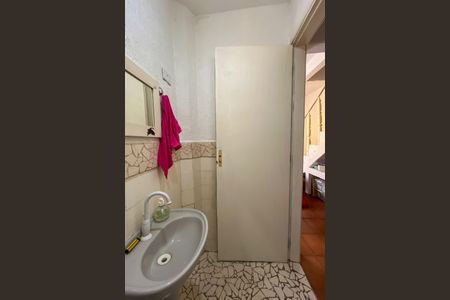 Casa à venda com 370m², 5 quartos e 3 vagas Casa à venda com 370m², 5 quartos e 3 vagasCasa 2 - Lavabo