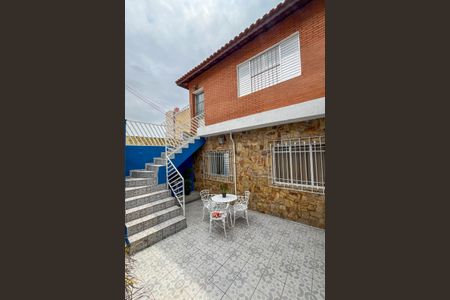 Casa à venda com 370m², 5 quartos e 3 vagas Casa à venda com 370m², 5 quartos e 3 vagasQuintal