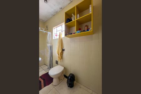 Casa à venda com 370m², 5 quartos e 3 vagas Casa à venda com 370m², 5 quartos e 3 vagasCasa 2 - Banheiro Social