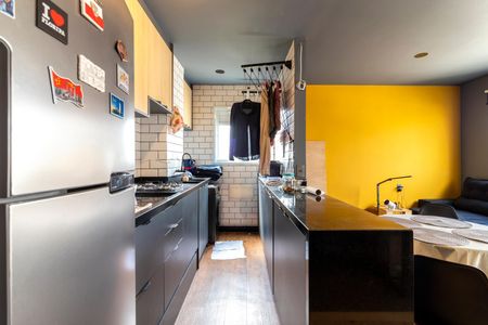 Apartamento à venda com 38m², 1 quarto e 1 vaga Apartamento à venda com 38m², 1 quarto e 1 vagaCozinha e Área de Serviço