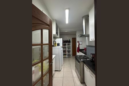 Apartamento à venda com 152m², 3 quartos e sem vagaFoto 02