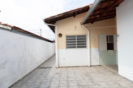 Casa de condomínio para alugar com 130m², 3 quartos e 3 vagasQuintal