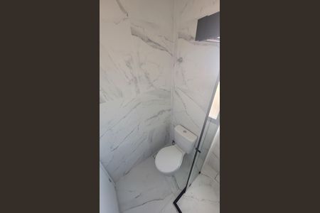 Banheiro de apartamento para alugar com 1 quarto, 27m² em Vila Formosa, São Paulo