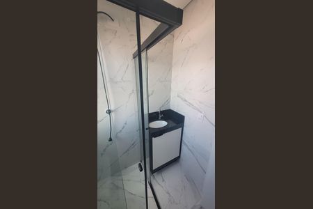 Banheiro de apartamento para alugar com 1 quarto, 27m² em Vila Formosa, São Paulo