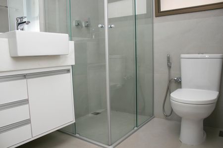 Apartamento para alugar com 60m², 2 quartos e 2 vagas Apartamento para alugar com 60m², 2 quartos e 2 vagasBanheiro da Suíte 1