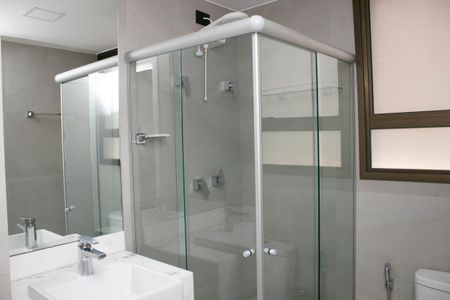 Apartamento para alugar com 60m², 2 quartos e 2 vagas Apartamento para alugar com 60m², 2 quartos e 2 vagasBanheiro da Suíte 1