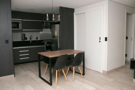 Sala de apartamento para alugar com 2 quartos, 60m² em Lourdes, Belo Horizonte