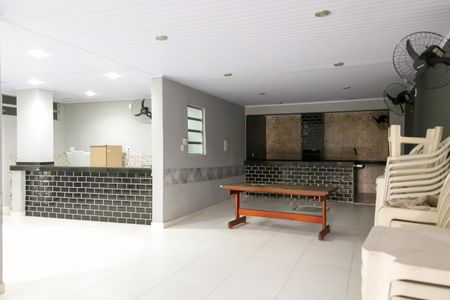Apartamento para alugar com 79m², 2 quartos e sem vagaÁrea comum - Salão de festas