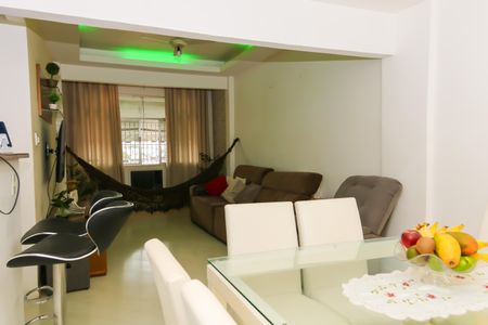 Apartamento para alugar com 79m², 2 quartos e sem vagaSala