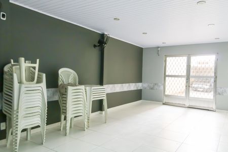 Apartamento para alugar com 79m², 2 quartos e sem vagaÁrea comum - Salão de festas