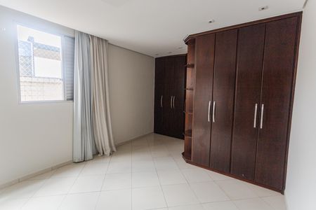 Apartamento à venda com 200m², 4 quartos e 4 vagasCobertura Suíte 2