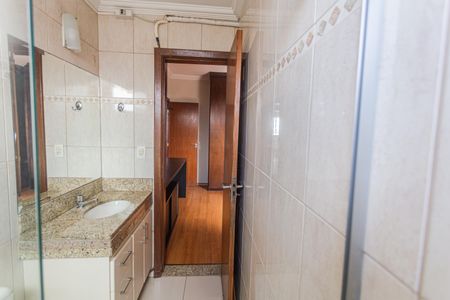 Apartamento à venda com 200m², 4 quartos e 4 vagasBanheiro da Suíte 1