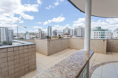 Apartamento à venda com 200m², 4 quartos e 4 vagasCobertura