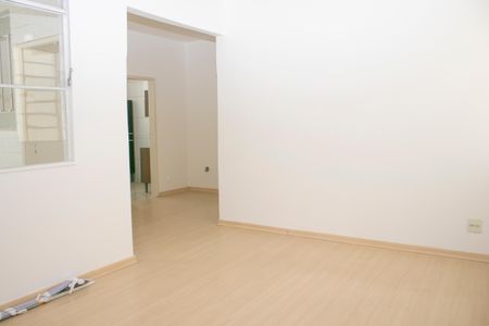 Sala de apartamento para alugar com 3 quartos, 110m² em Carmo, Belo Horizonte