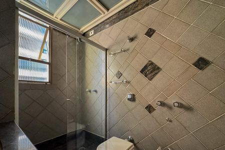 Apartamento à venda com 175m², 4 quartos e 2 vagas Apartamento à venda com 175m², 4 quartos e 2 vagasBanheiro