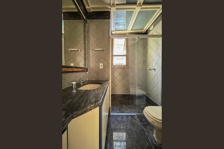 Apartamento à venda com 175m², 4 quartos e 2 vagas Apartamento à venda com 175m², 4 quartos e 2 vagasBanheiro