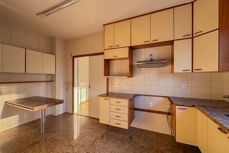 Apartamento à venda com 175m², 4 quartos e 2 vagas Apartamento à venda com 175m², 4 quartos e 2 vagasCozinha